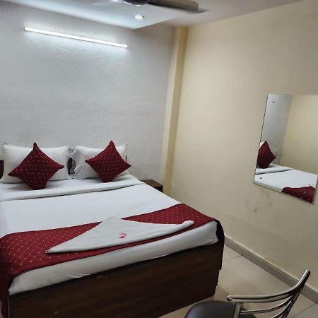 Hotel Cozy Cave Near Igi Airport Delhi New Delhi Eksteriør bilde