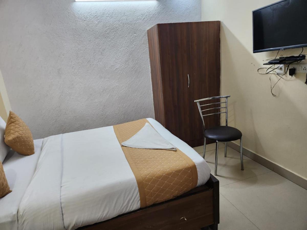 Hotel Cozy Cave Near Igi Airport Delhi New Delhi Eksteriør bilde