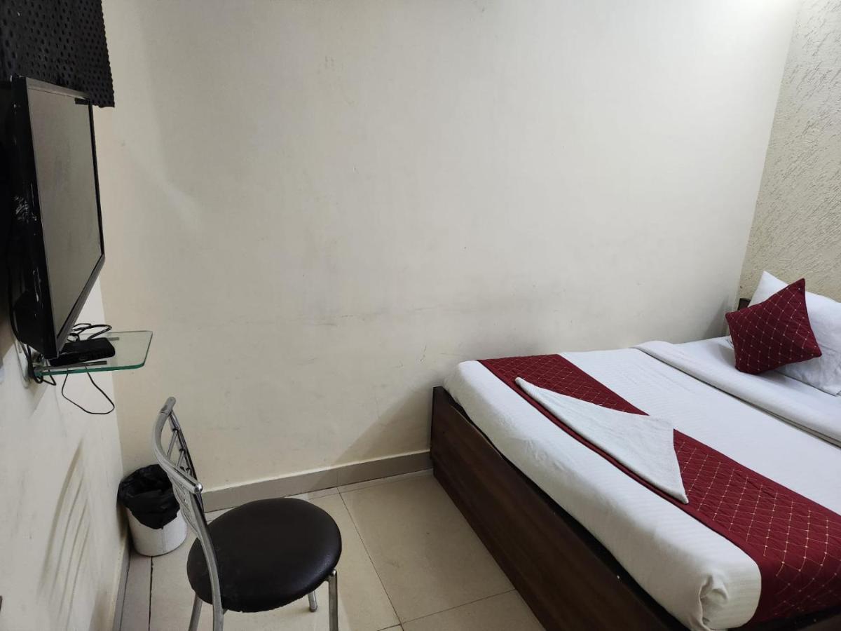 Hotel Cozy Cave Near Igi Airport Delhi New Delhi Eksteriør bilde