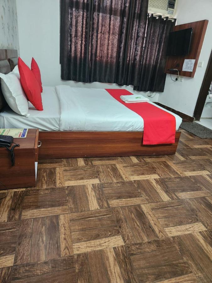 Hotel Cozy Cave Near Igi Airport Delhi New Delhi Eksteriør bilde