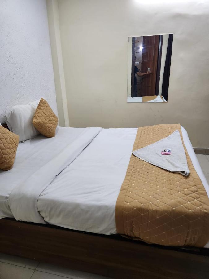 Hotel Cozy Cave Near Igi Airport Delhi New Delhi Eksteriør bilde
