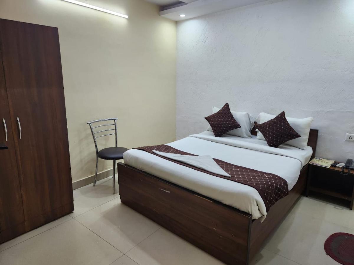 Hotel Cozy Cave Near Igi Airport Delhi New Delhi Eksteriør bilde