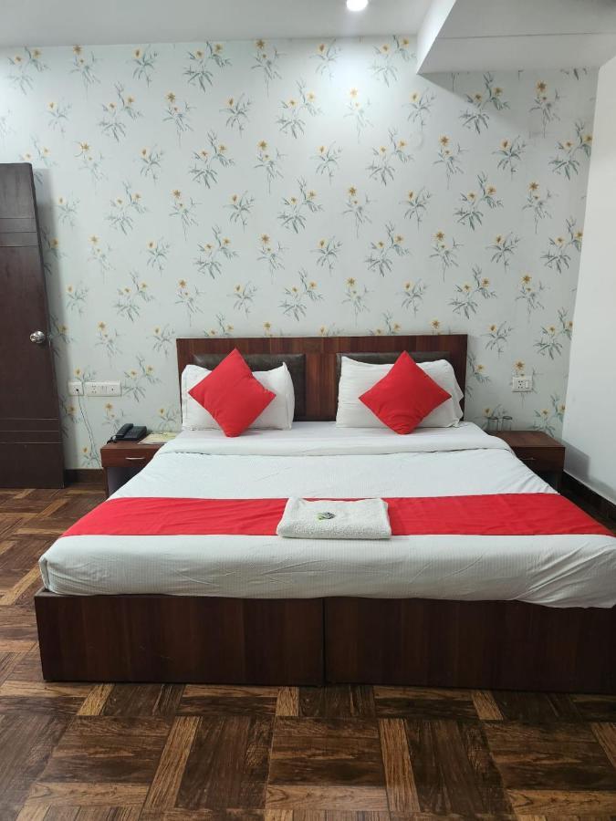Hotel Cozy Cave Near Igi Airport Delhi New Delhi Eksteriør bilde