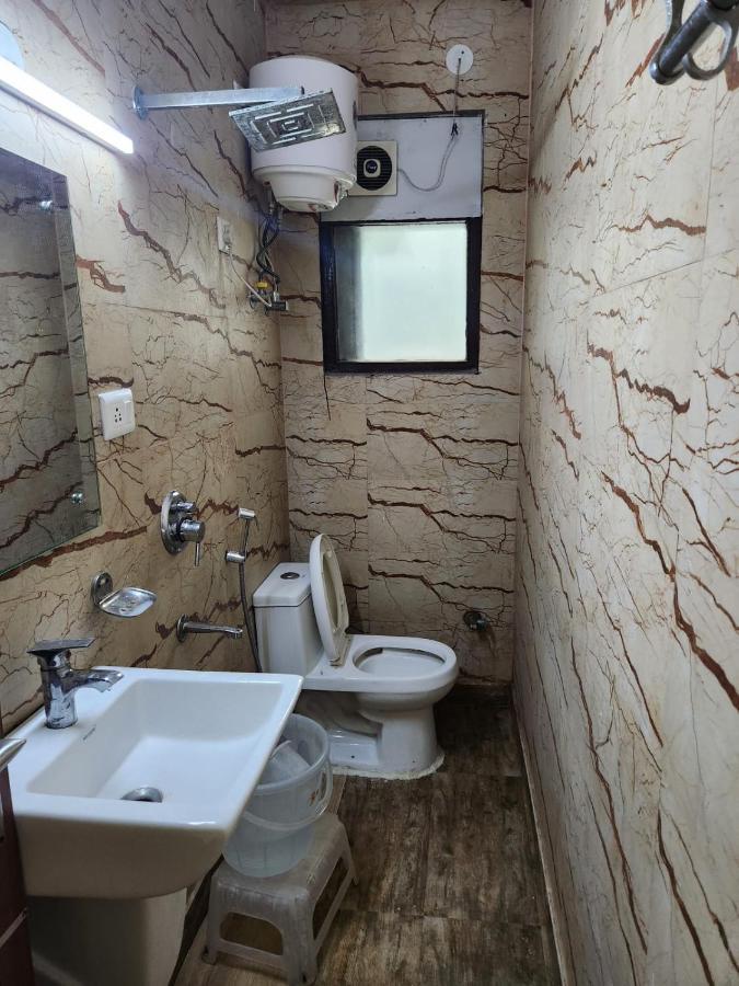 Hotel Cozy Cave Near Igi Airport Delhi New Delhi Eksteriør bilde