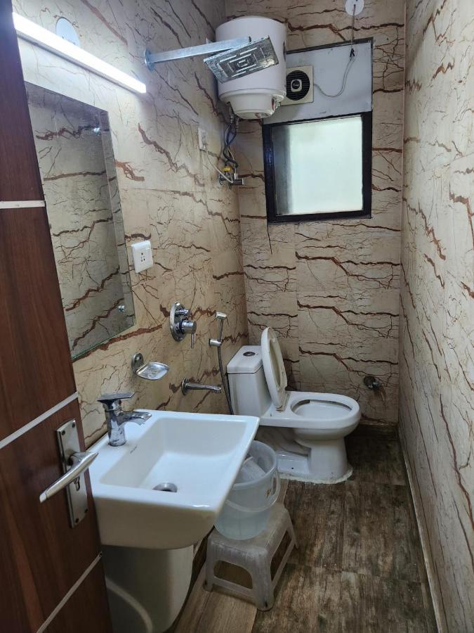 Hotel Cozy Cave Near Igi Airport Delhi New Delhi Eksteriør bilde